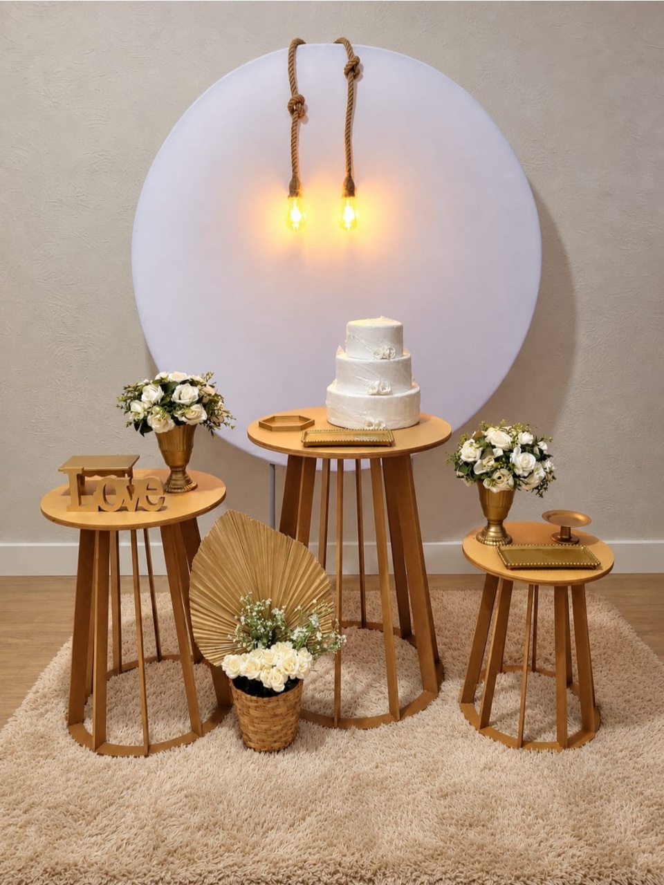 Decoração Branca Com Luminária (Trio Redondo) - Ph Pegue e Monte