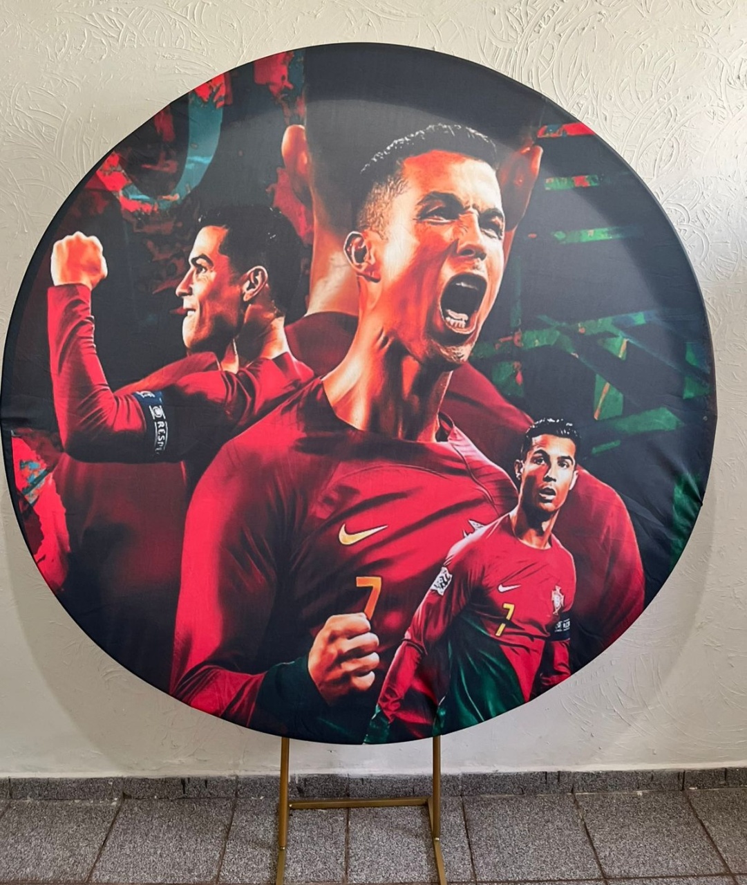 Capa Painel Redondo 1,50 Cristiano Ronaldo - Ph Pegue e Monte