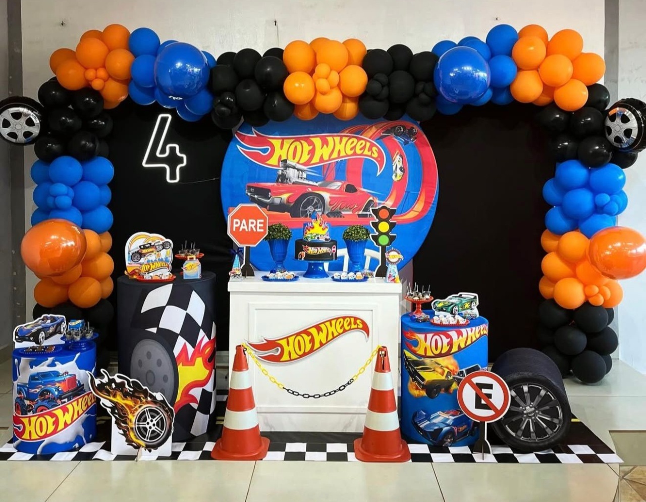 Decoração Hotwheels (Com Bexiga) - Ph Pegue e Monte