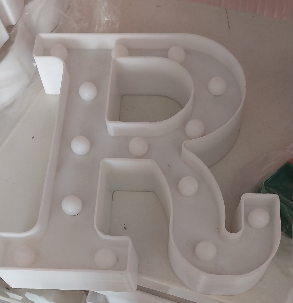 Letra de Led 22Cm R - Naiara Duarte Nunes