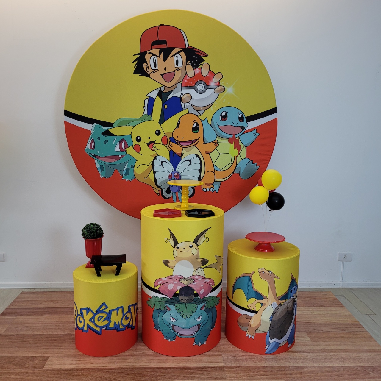 Pokémon - Kit Para Festejar - Monte e Feste 