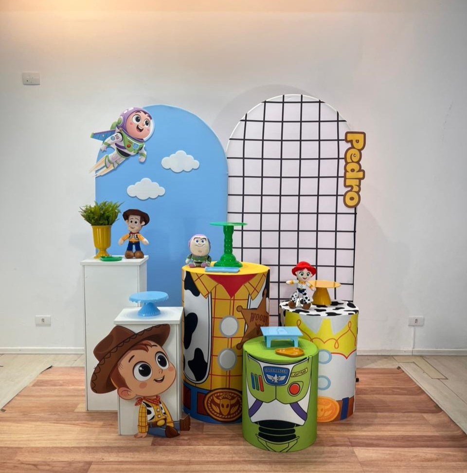 Toy Story Romanos - Kit Nuvem de Algodão - Monte e Feste 
