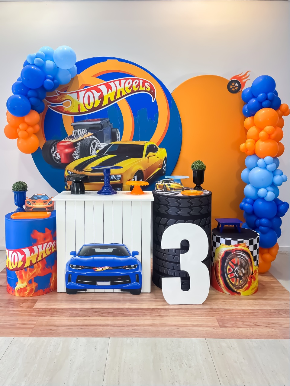 Hot Wheels - Kit Era Uma Vez - Monte e Feste 