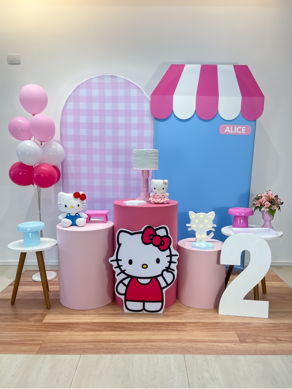 Hello Kitty - Nuvem de Algodão Azul - Monte e Feste 