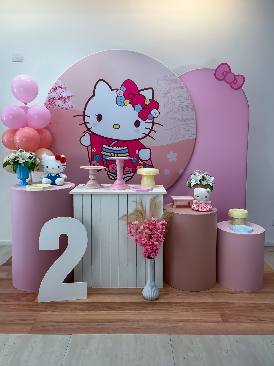Hello Kitty - Era Uma Vez - Monte e Feste 
