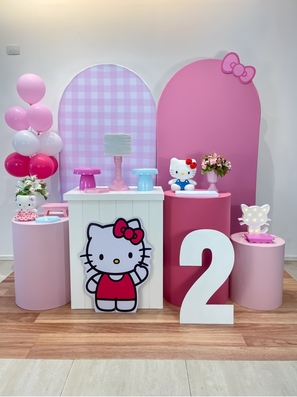 Hello Kitty Romanos - Era Uma Vez - Monte e Feste 