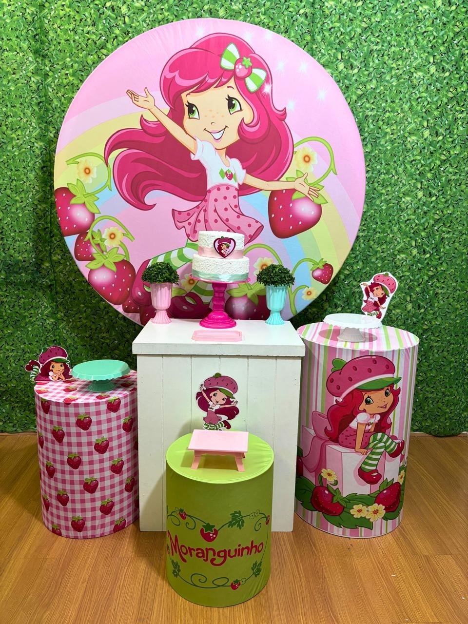 Kit Moranguinho.  - Voar Decorações