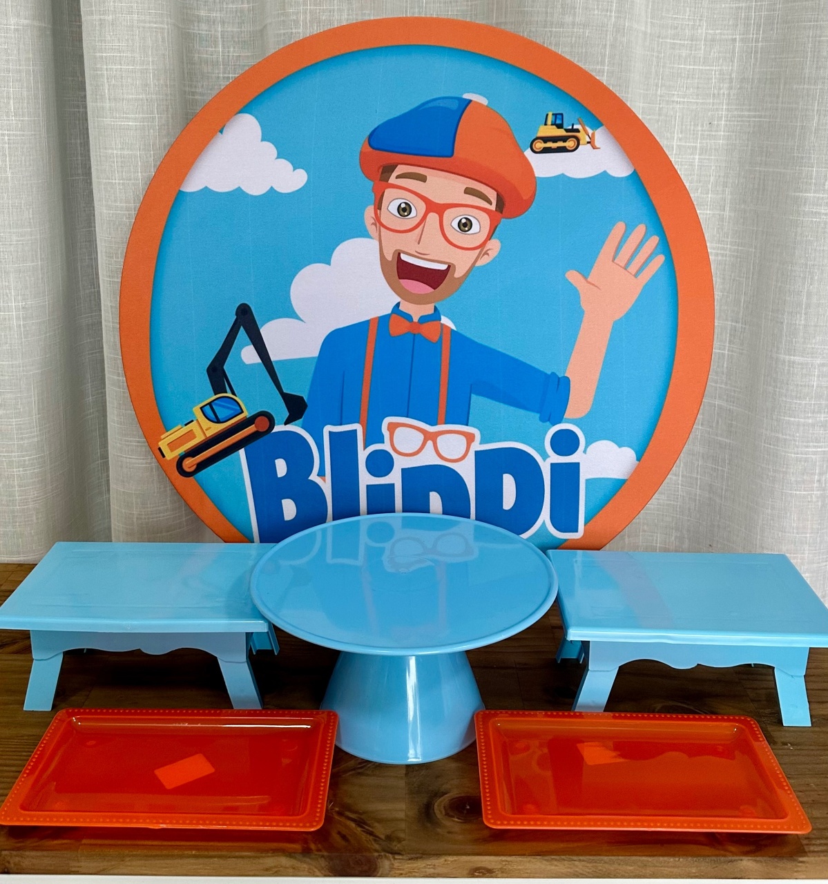 Mini Kit de Mesa Blippi - Cíntia Rodrigues Pinheiro 