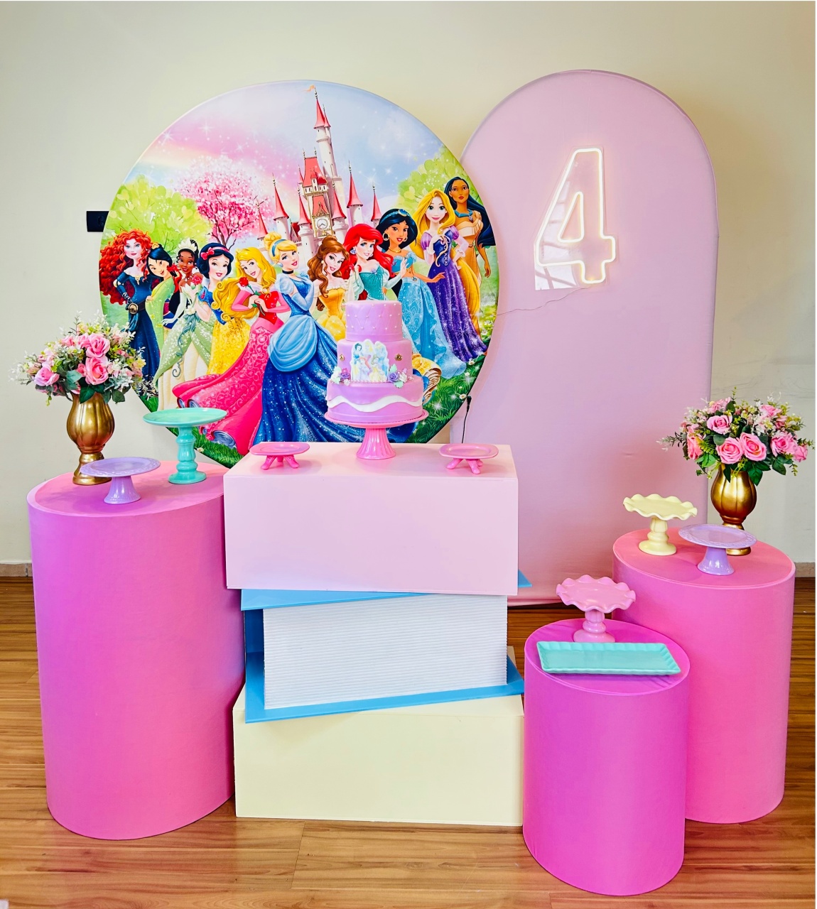 Princesas Com Mesa Livro - Decoracoes4you