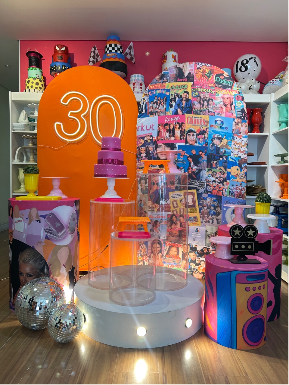 Tema Anos 2000 - Decoracoes4you