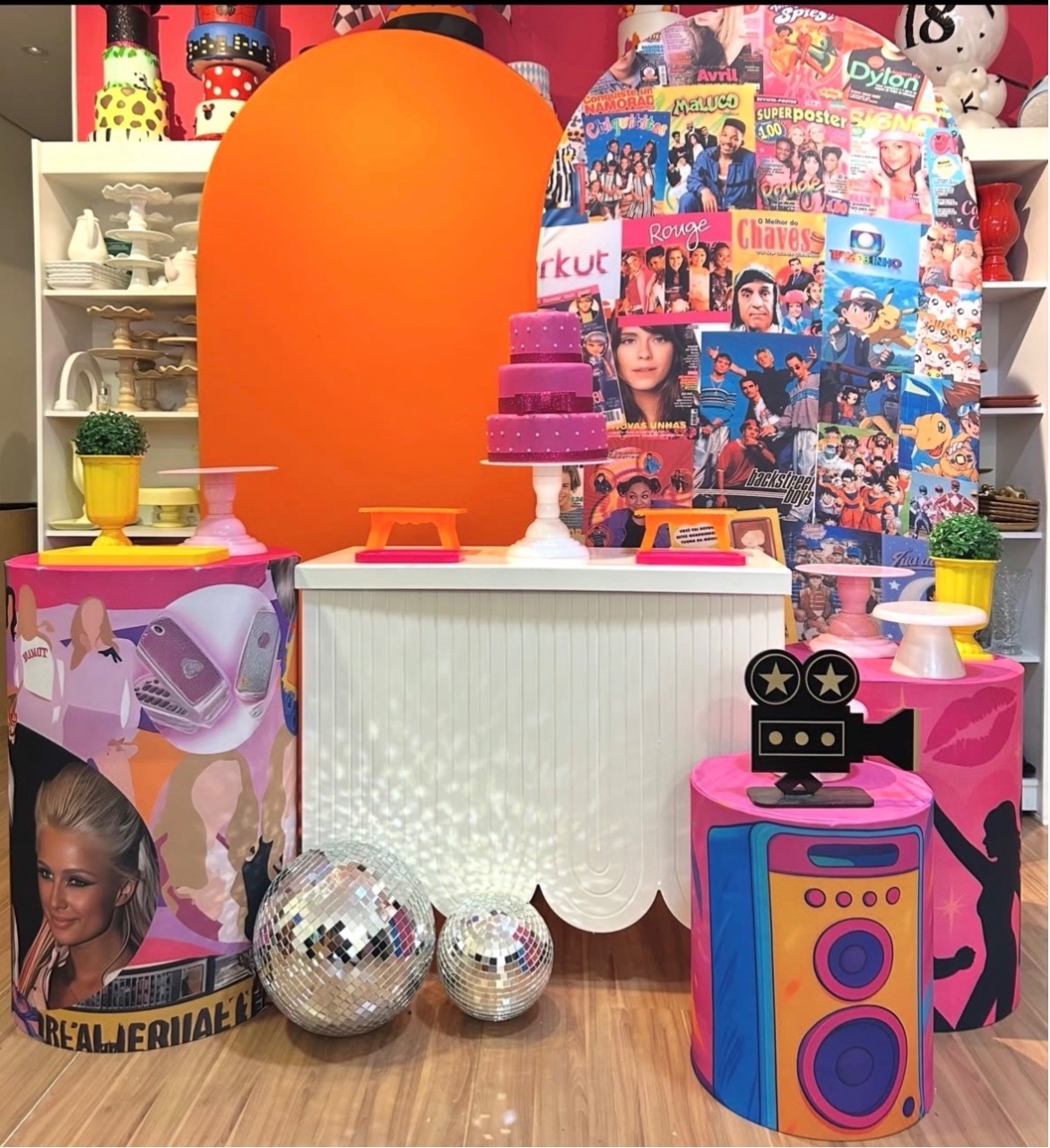 Tema Anos 2000 - Decoracoes4you