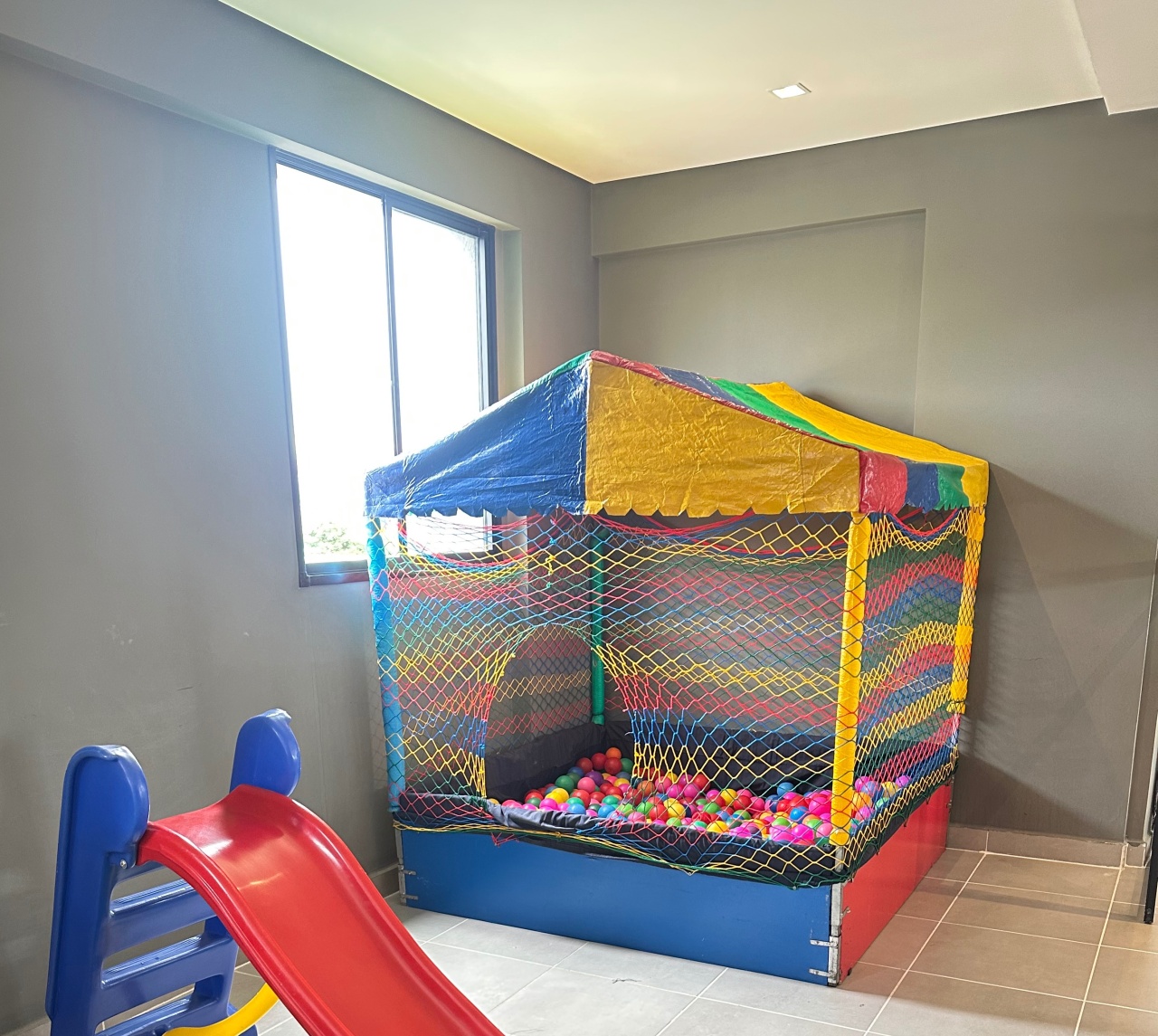 Piscina de Bolinhas  - Princesa Eventos 