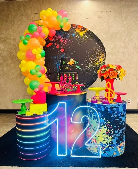 Neon Mini Table  - Princesa Eventos 