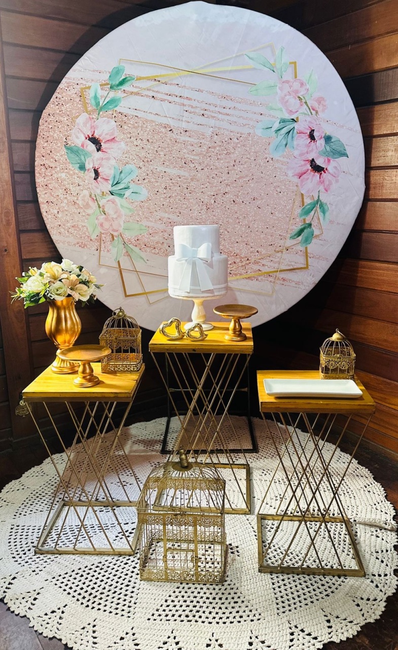 Pegue E Monte: Rosa E Dourado  - Princesa Eventos 