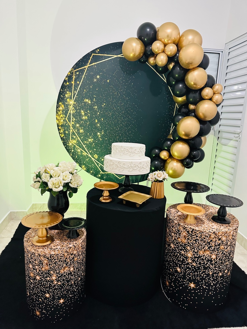 Decoração Preto E Dourado  - Princesa Eventos 