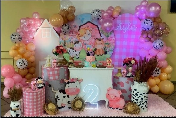 Decoração Fazendinha Rosa - Grande - Lelefestaschapecó