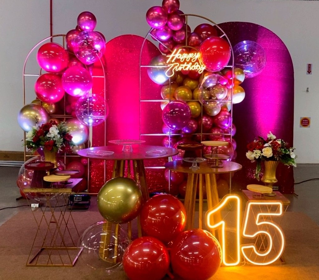 Decoração Vermelho E Dourado - Lelefestaschapecó