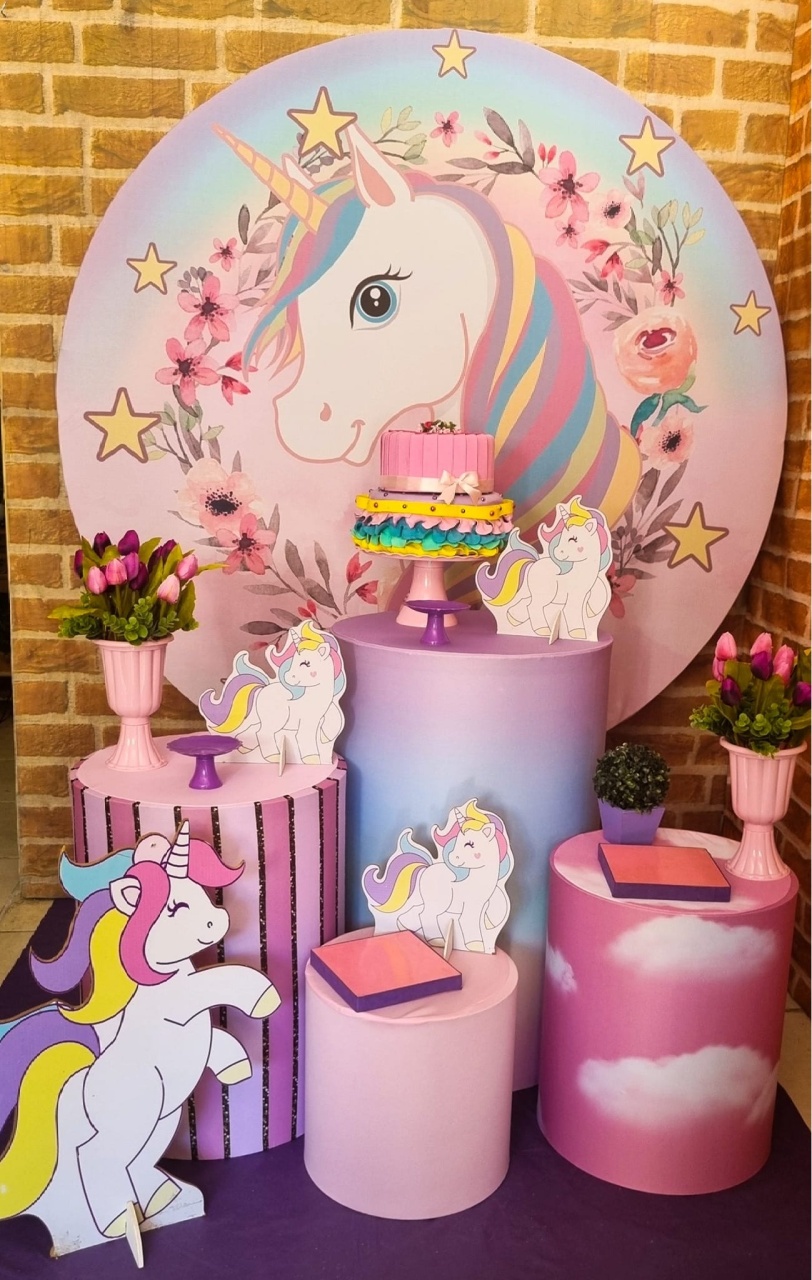 Unicórnio - Ouro - Tchumfestasdecoracoes