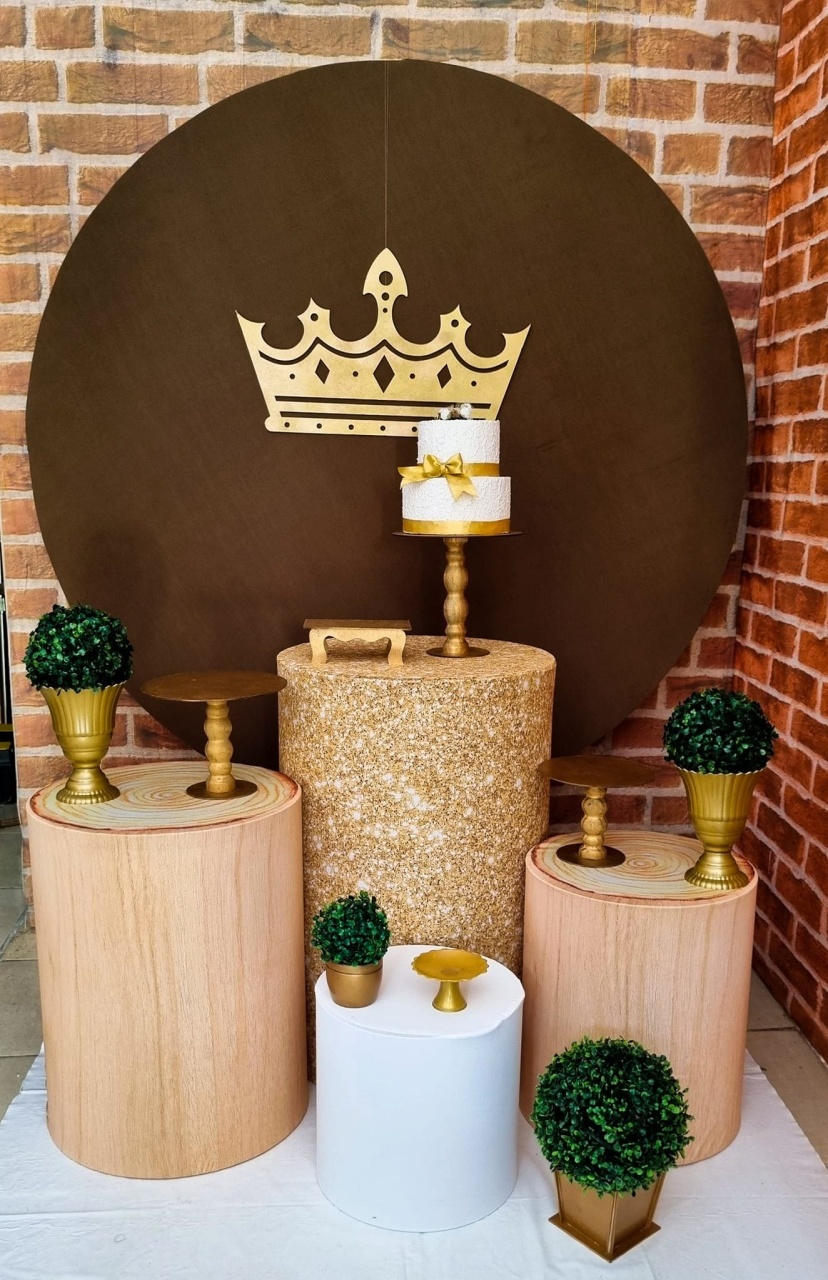 Realeza Marrom E Nude I - Ouro - Tchumfestasdecoracoes