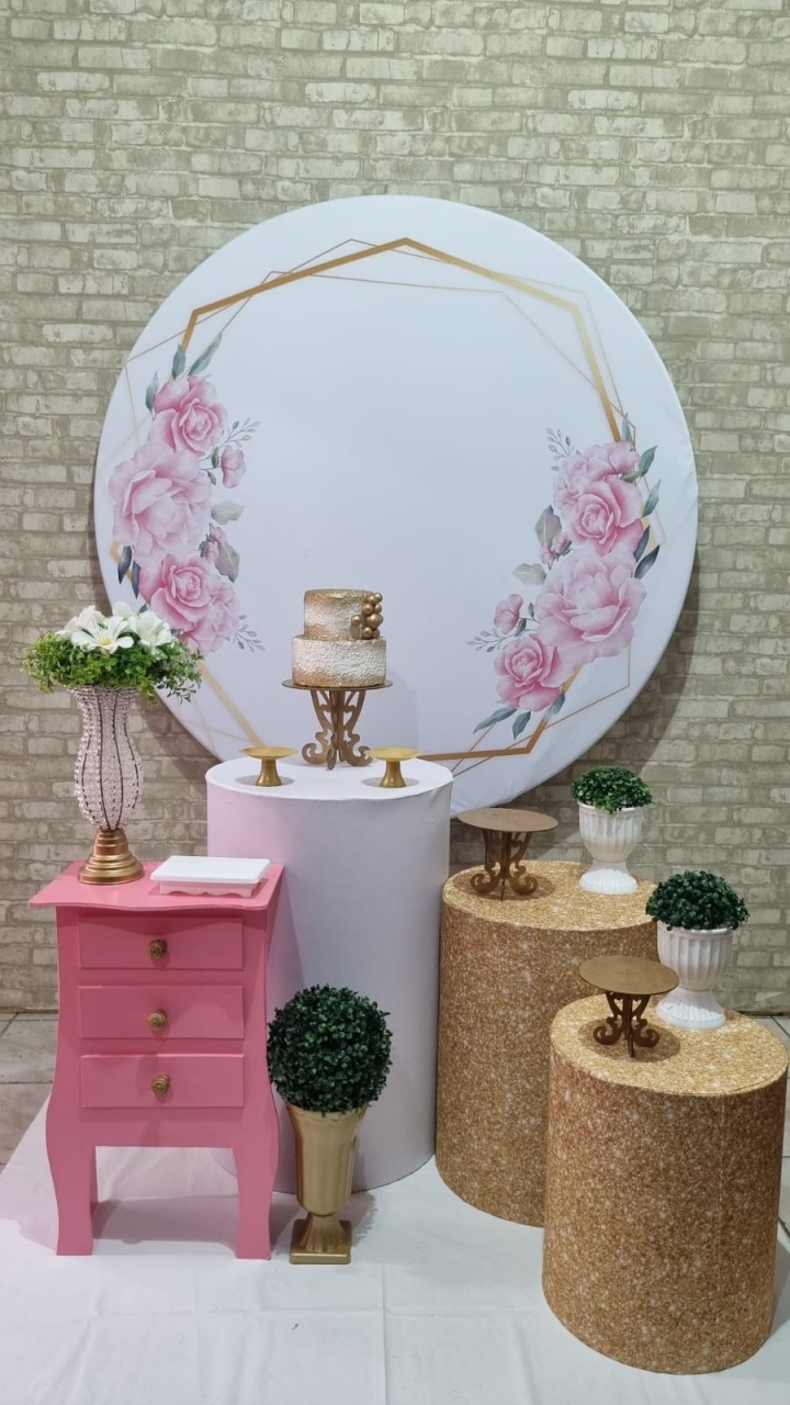 Branco E Dourado Floral - 2 - Tchumfestasdecoracoes