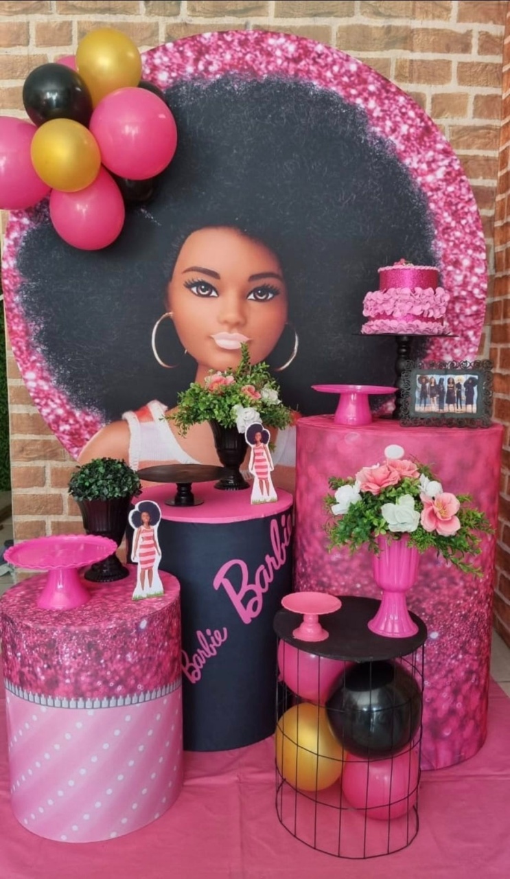 Barbie Negra - Ouro - Tchumfestasdecoracoes