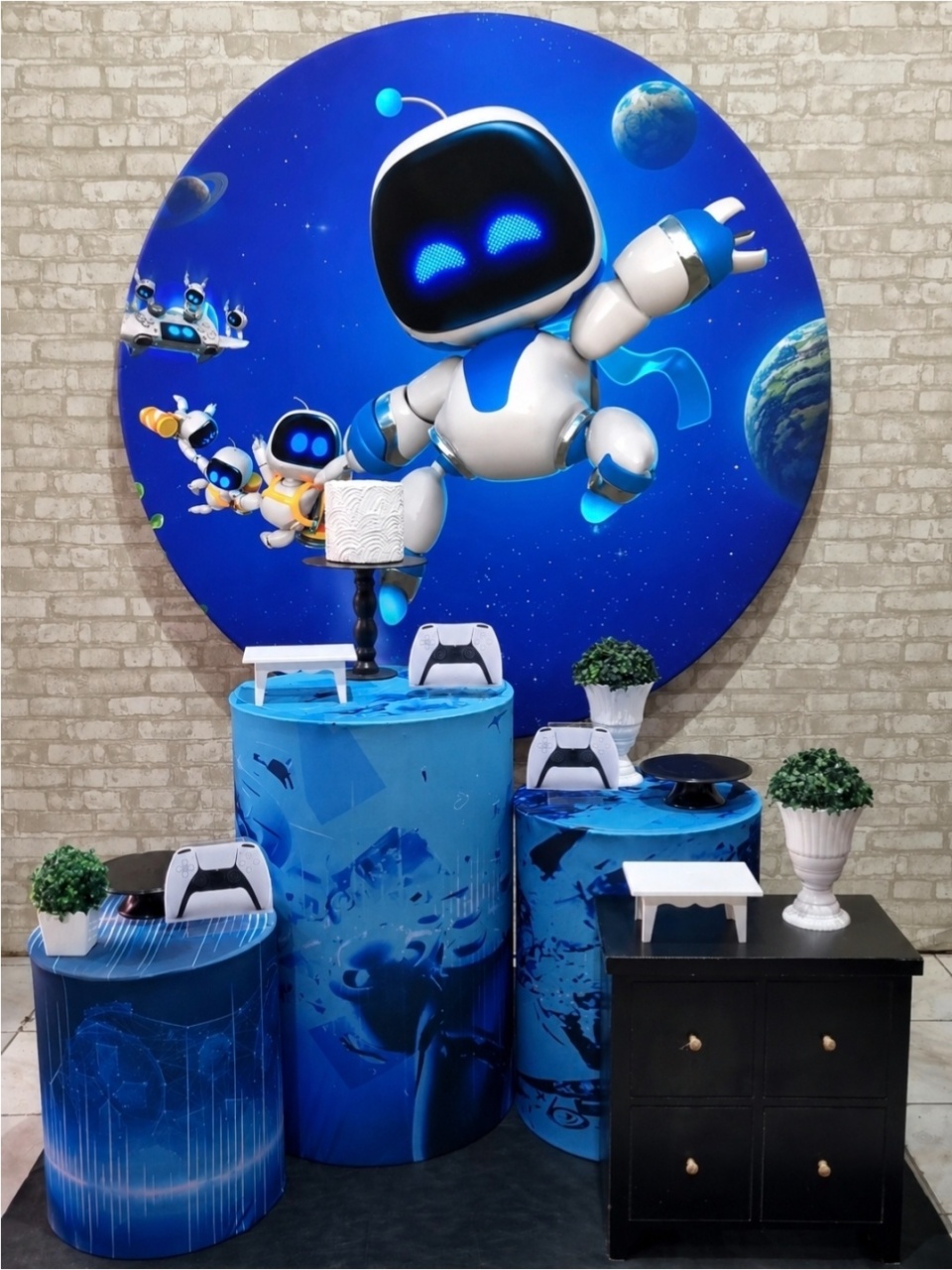 Astro Bot - Ouro - Tchumfestasdecoracoes