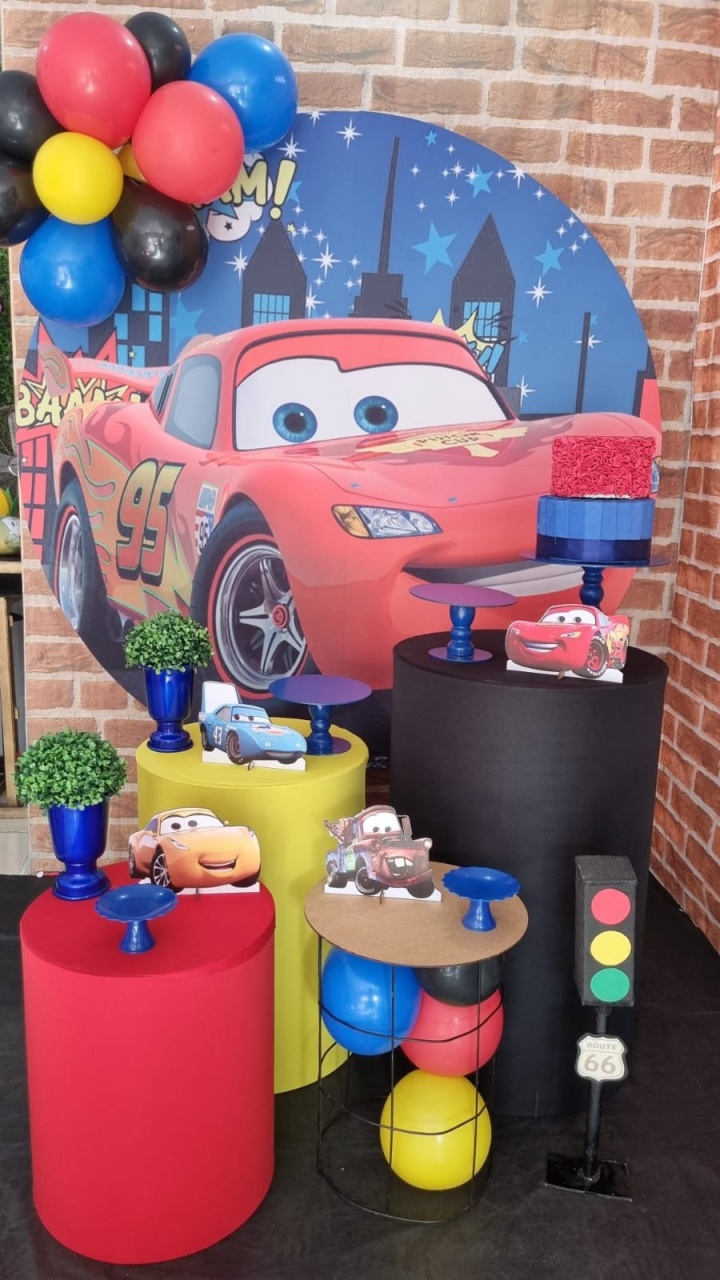 Relâmpago Macqueen  Carros- Ouro - Tchumfestasdecoracoes
