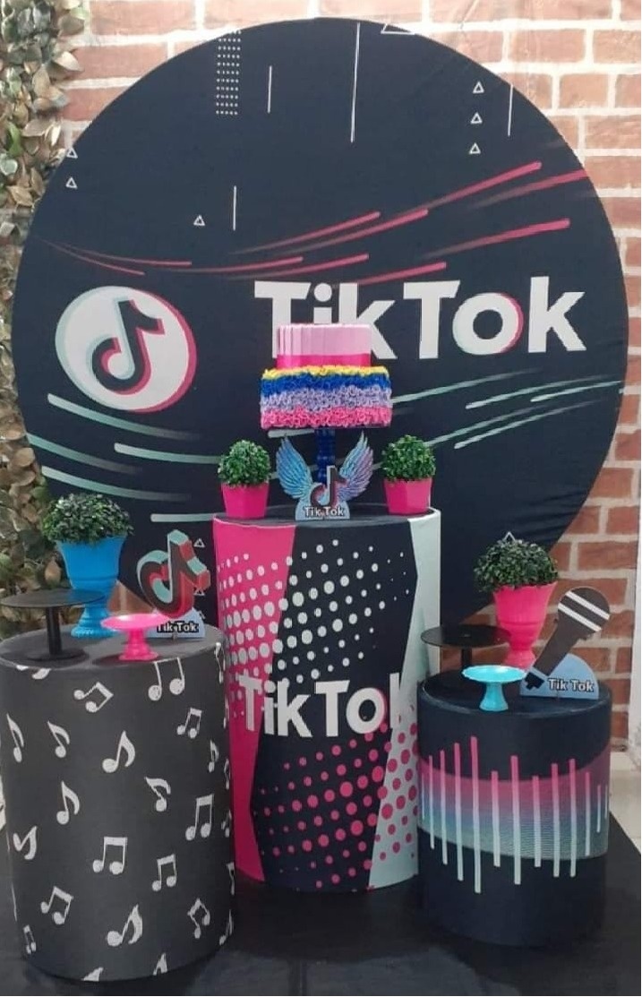Tik Tok - Ouro - Tchumfestasdecoracoes