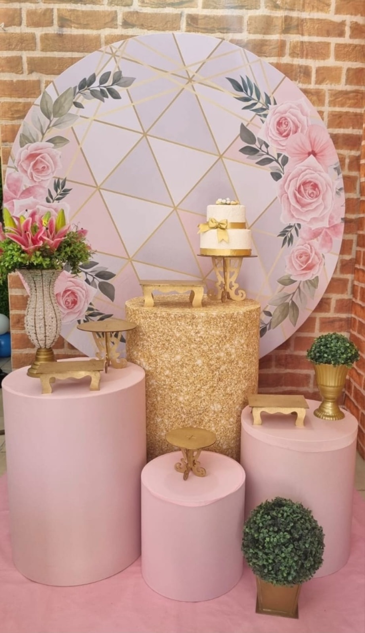 Rosas 3D - Ouro - Tchumfestasdecoracoes