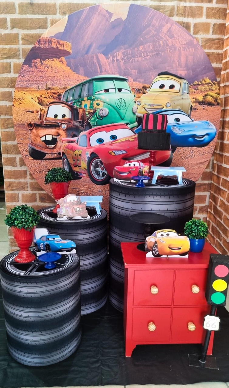 Relâmpago Macqueen Turma Carros - Ouro  - Tchumfestasdecoracoes