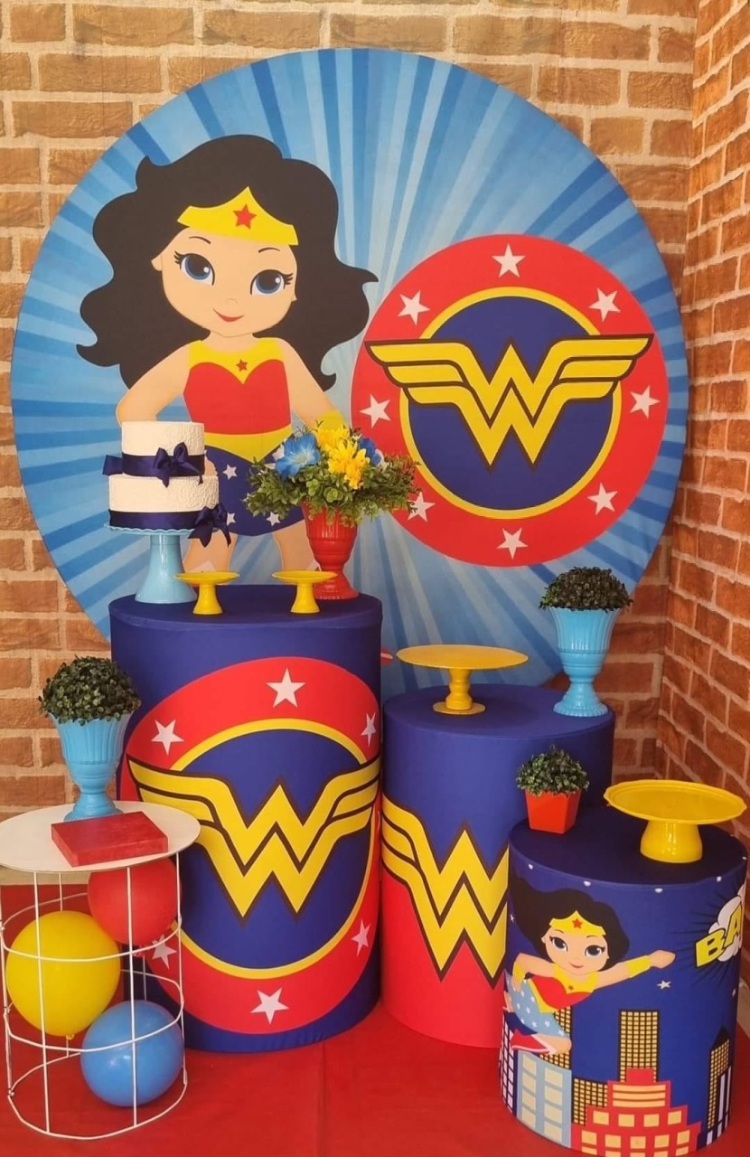 Mulher Maravilha Infantil - Ouro - Tchumfestasdecoracoes