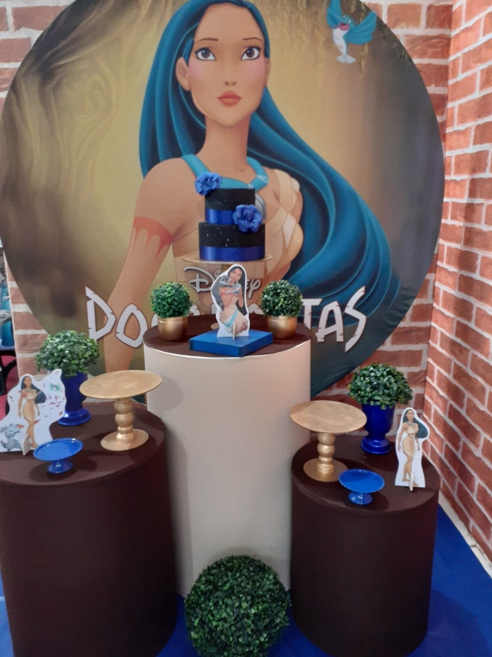 Pocahontas  - Ouro - Tchumfestasdecoracoes