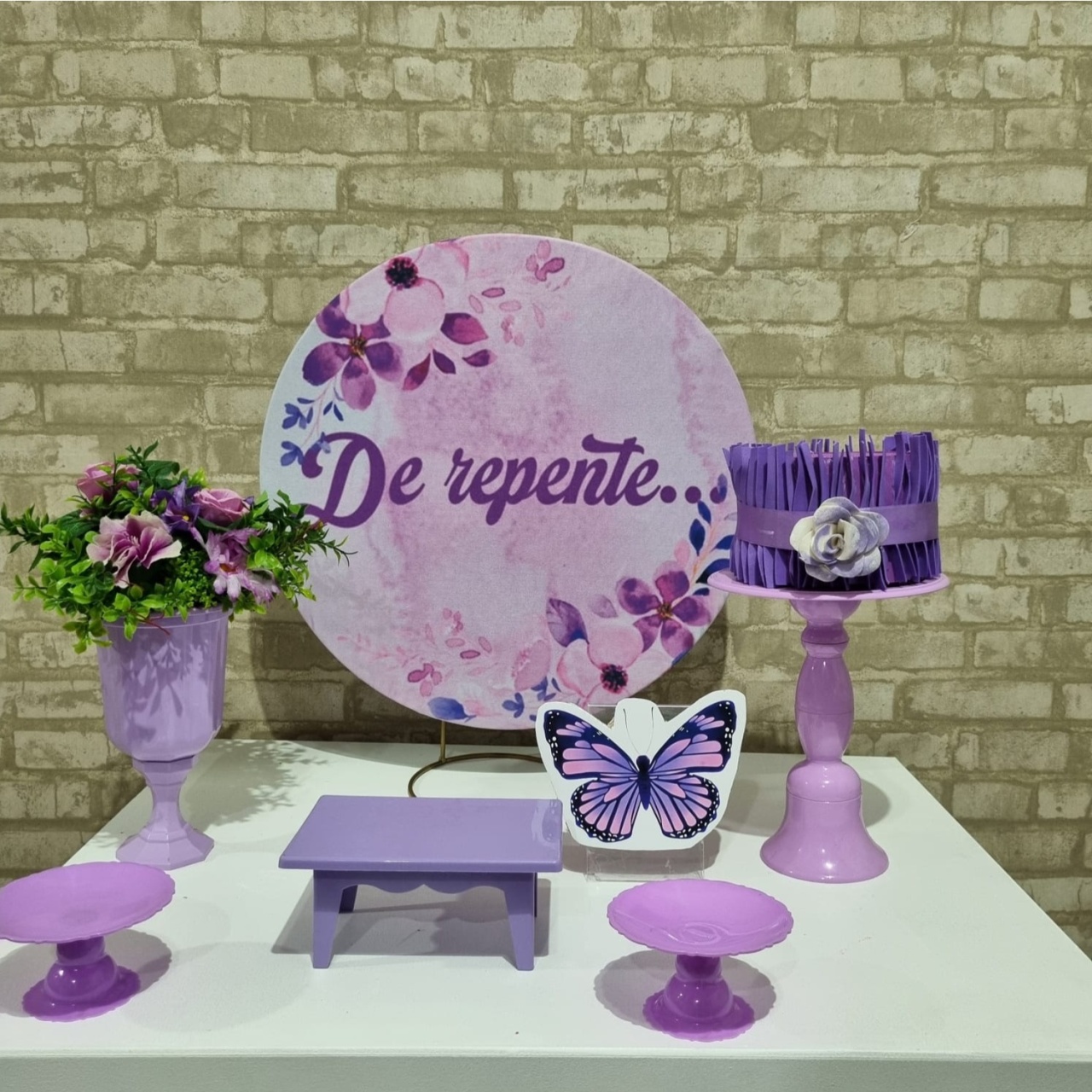 de Repente Lilas - Festa Na Mesa - Tchumfestasdecoracoes