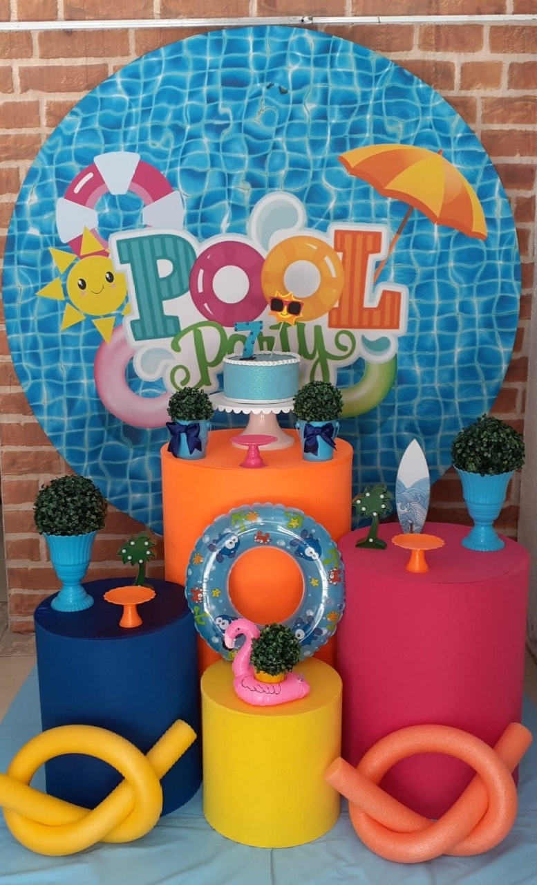 Pool Party - Ouro - Tchumfestasdecoracoes