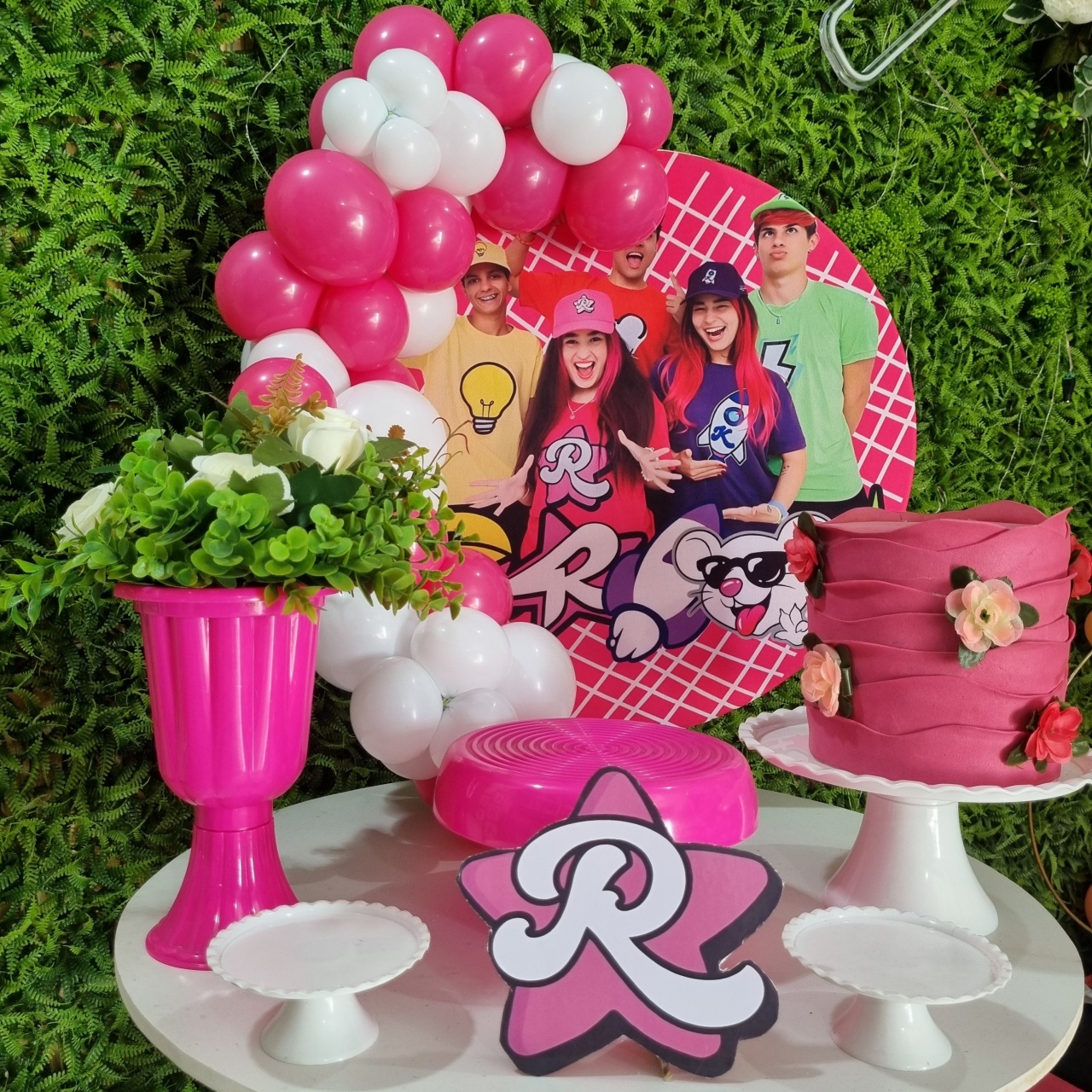 Emilly Vick - Festa Na Mesa - Tchumfestasdecoracoes