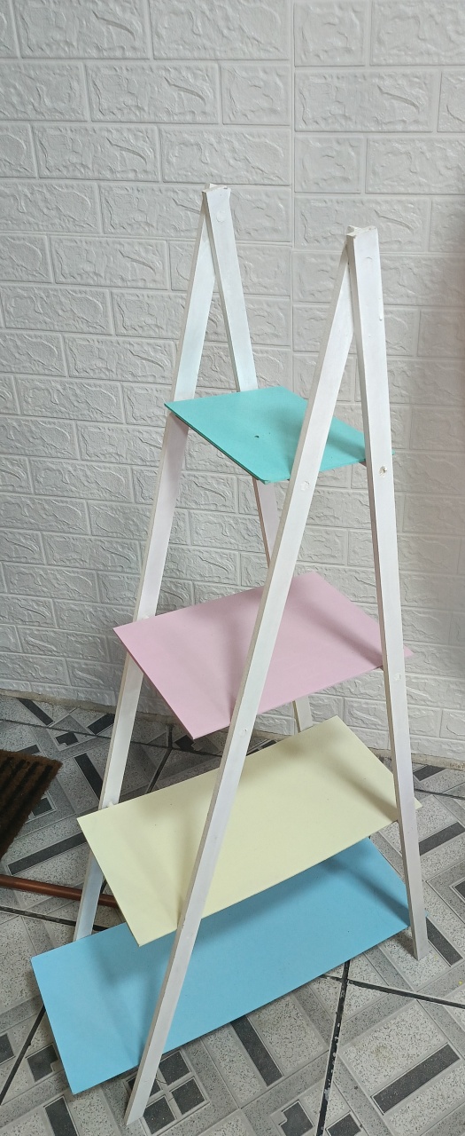 Escada de Chão de Mdf Candy  - Mandy Decor Festas