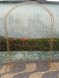 Painel Portal Dourado - Mandy Decor Festas