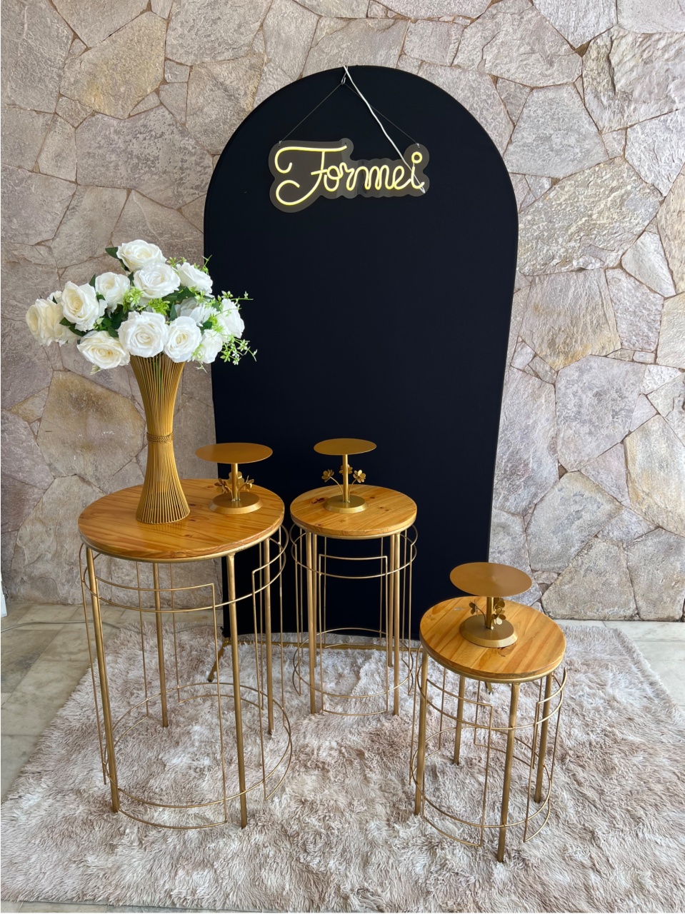 Formatura Preto Com Mesas Douradas - kitfestabh