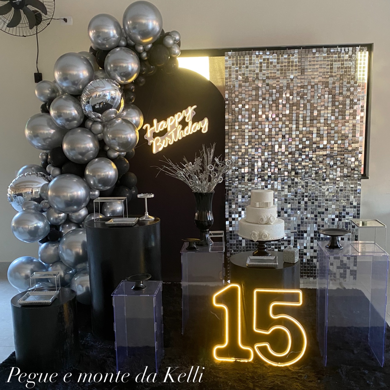 Decoração 15 Anos Preto E Prata - KELLI CRISTINA SANTANA