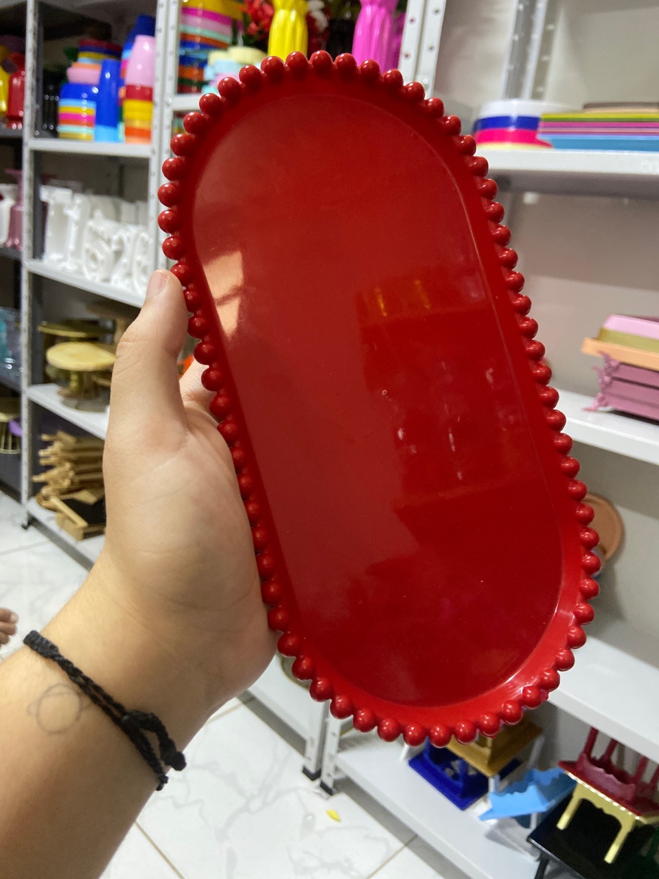 Bandeja Oval Bolinhas Vermelho - Mini Festas