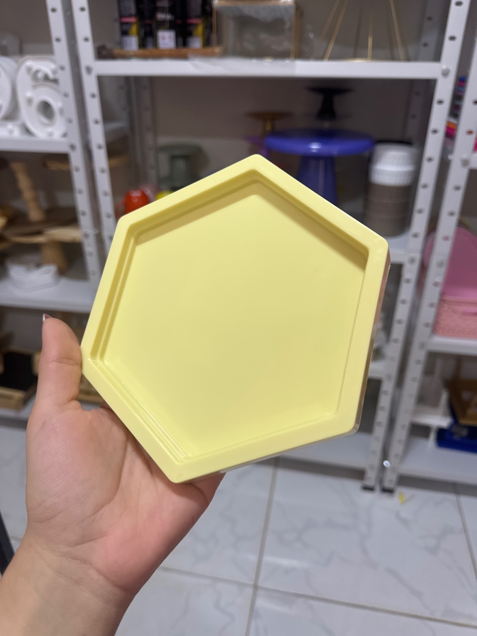 Mini Bandeja Sextavada Amarelo Candy - Mini Festas