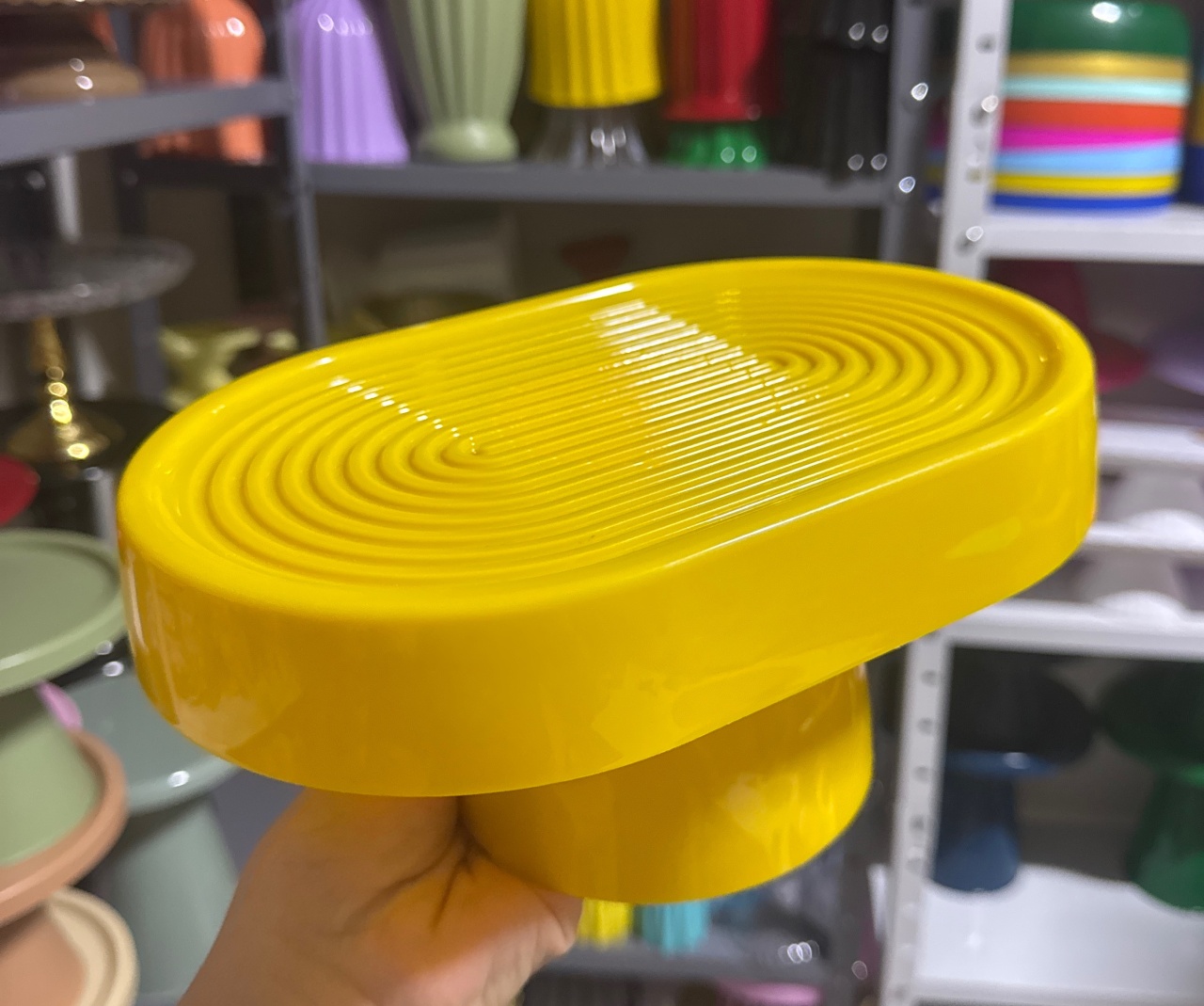  Boleira Caracol Oval Amarelo - Mini Festas