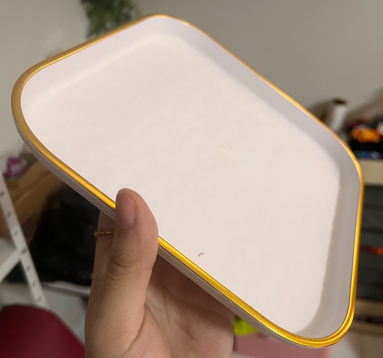 Boleira Quadrada Ponta Redonda Branco Com Dourado - Mini Festas