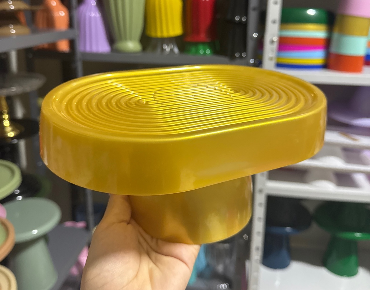 Boleira Caracol Oval Dourado - Mini Festas