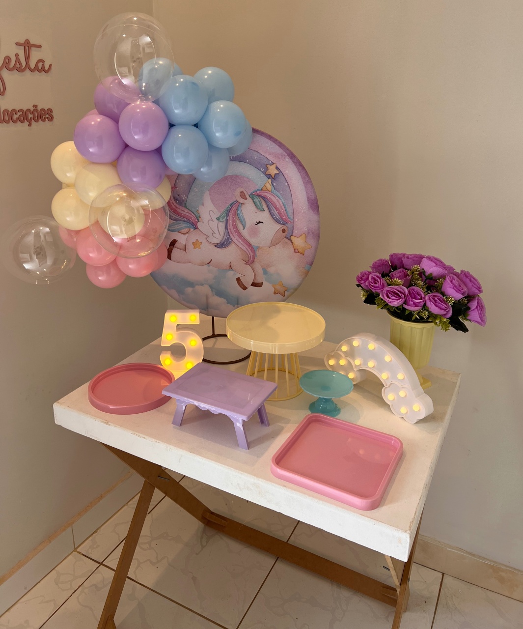 Kit Premium Unicórnio C/Mesa - Mini Festas