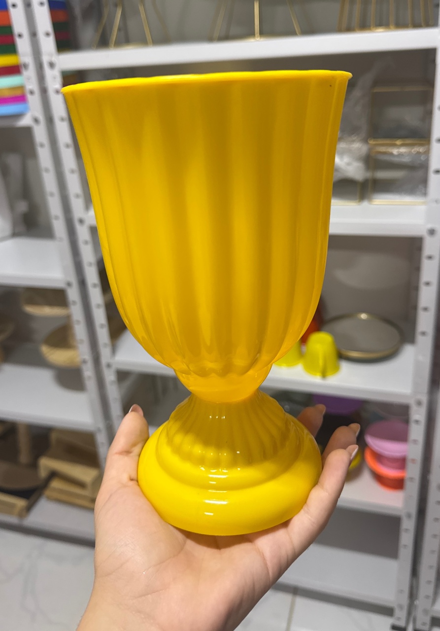 Vaso Amarelo - Mini Festas