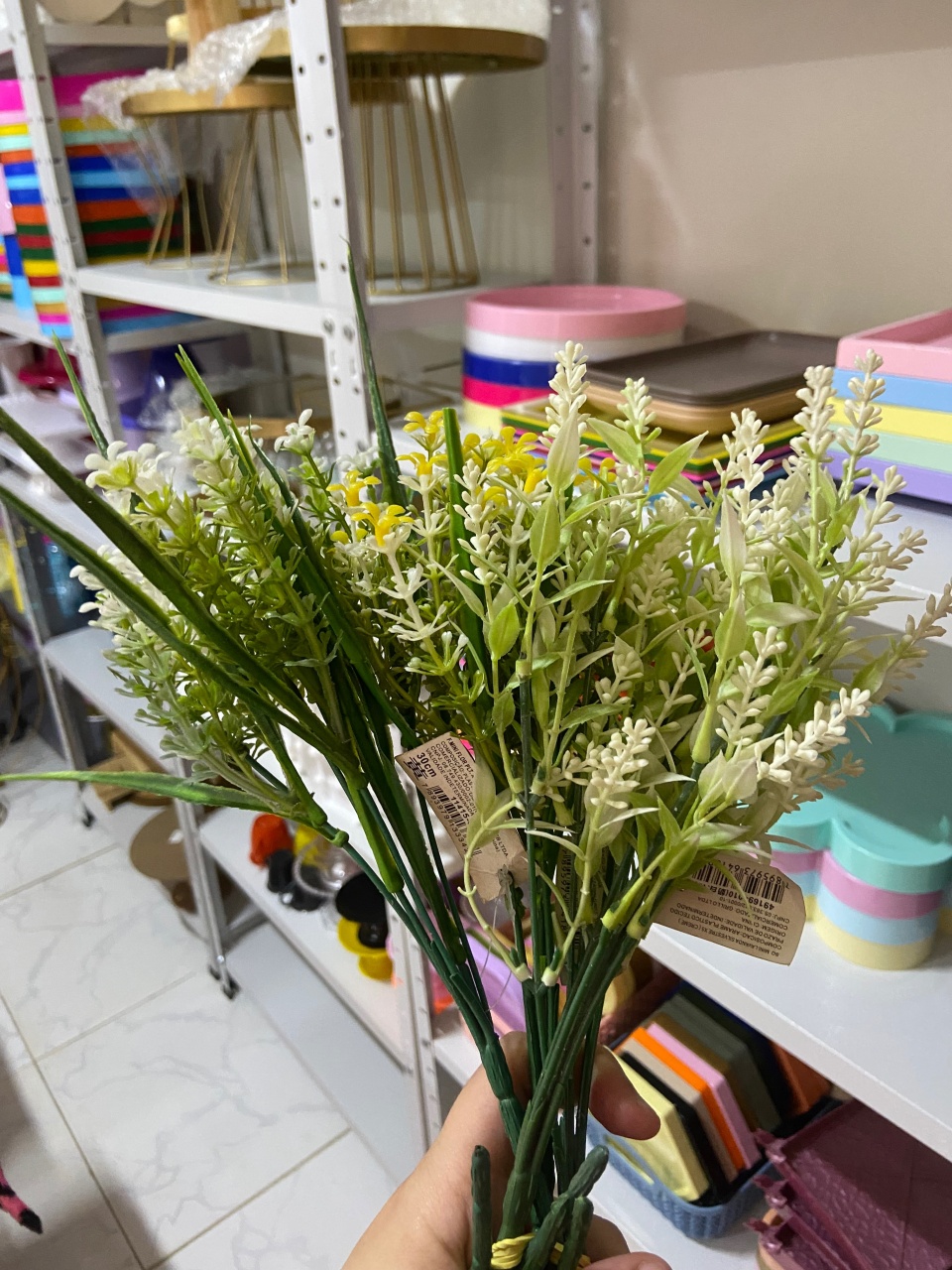 Flores Brancas C/ Amarelas - Mini Festas