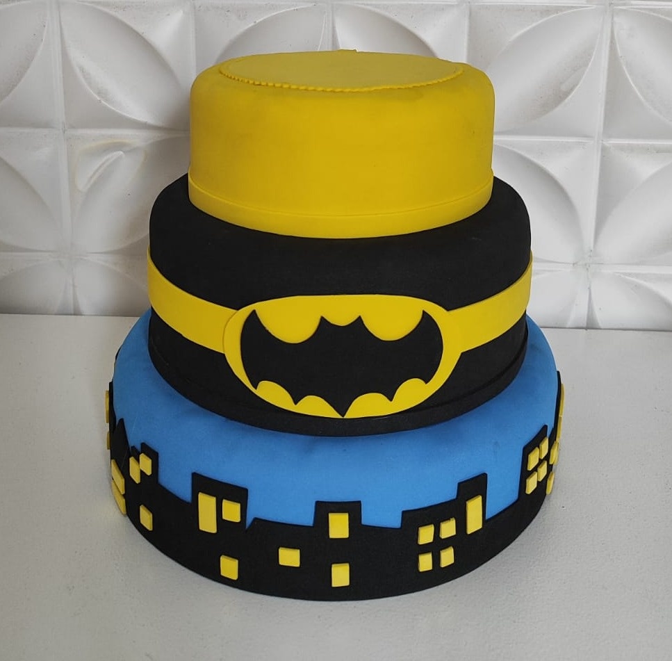 Bolo Fake Batman  - LiliFestaspegueemonte