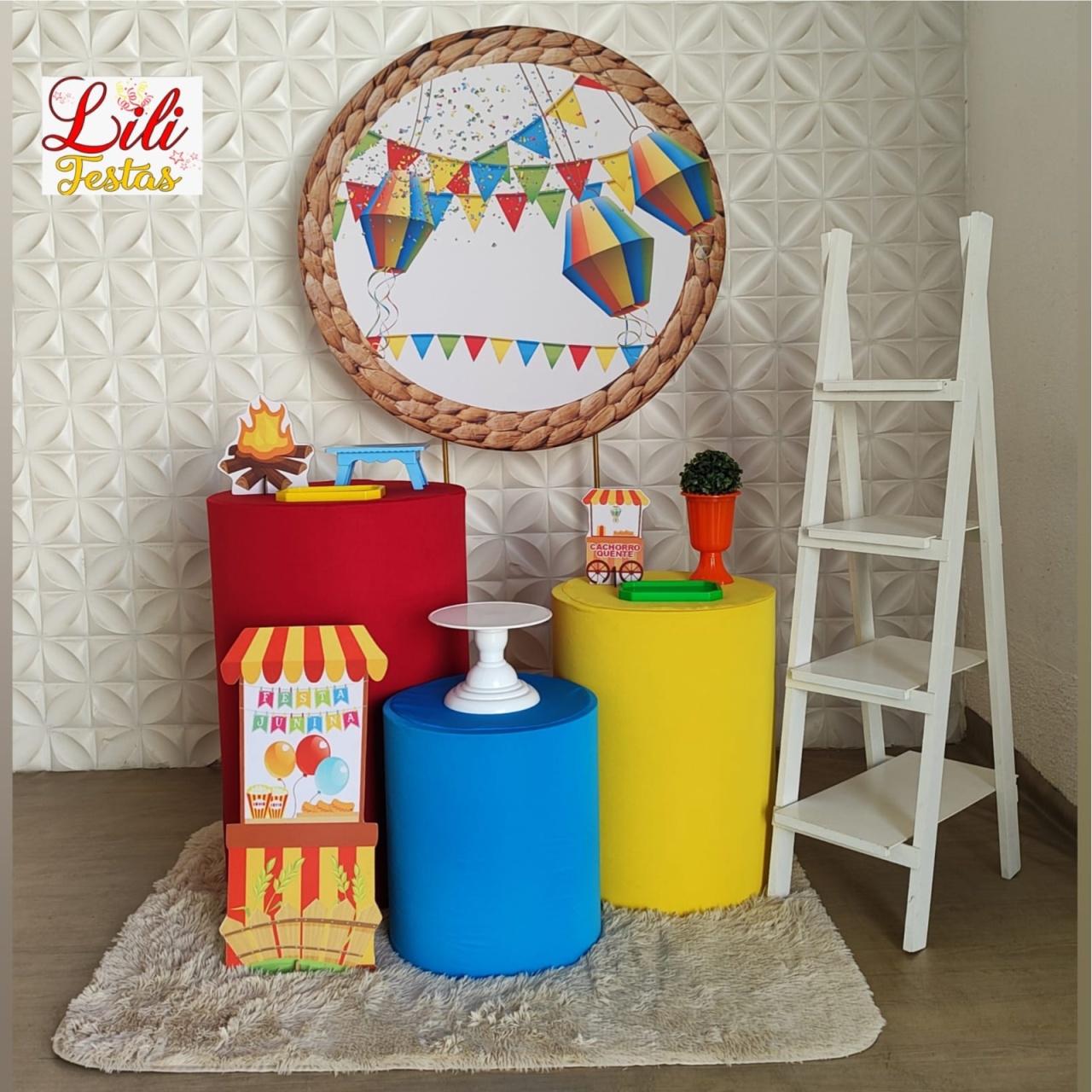 Festa Junina Balões + Escada - LiliFestaspegueemonte
