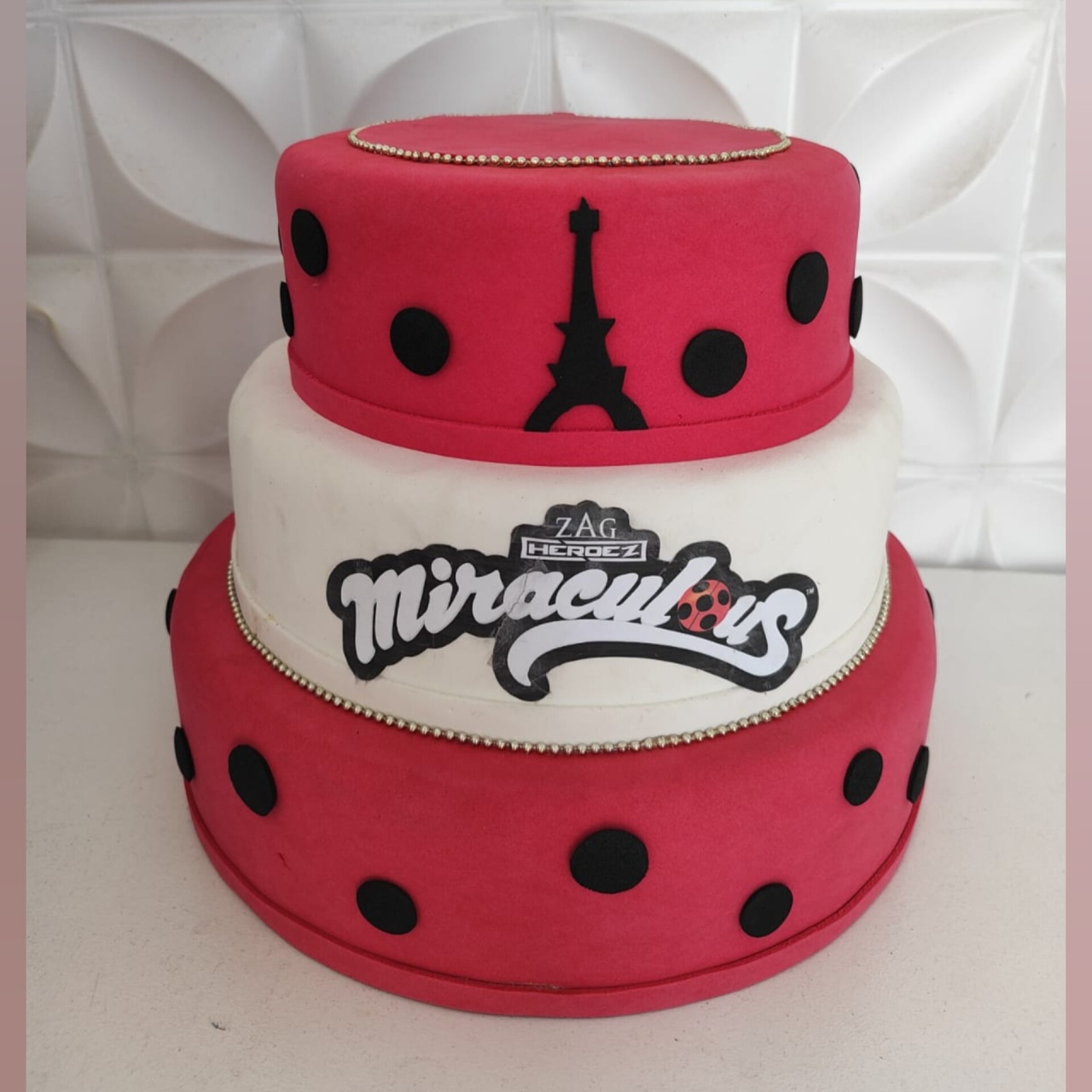 Bolo Fake Lady Bug  - LiliFestaspegueemonte